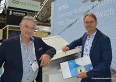 Gert Hollaar (Boal Systems) and Tjibbe van der Werff (West.Nederland) with an innovation by West.Nederland: a Easyjoint to link sandwich panels without using kit and without leaks occurring.